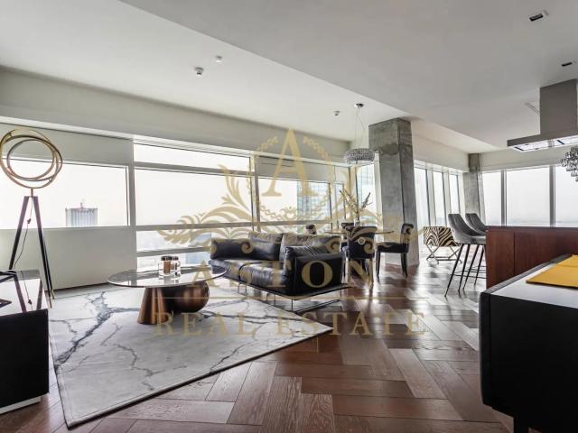 High class apartment on 38th floor on Złota 44