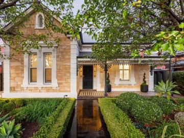 HIGH CLASS LIFESTYLE IN PRESTIGIOUS HYDE PARK C.1905 Luxurious Designer Sandstone Villa, Sublime Re imagined & Extended by Swanbury Penglase