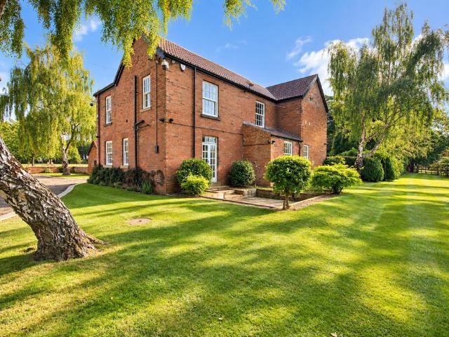 High Common Lane, Doncaster DN11 4 bed farm house to rent £3,500 pcm £808 pw