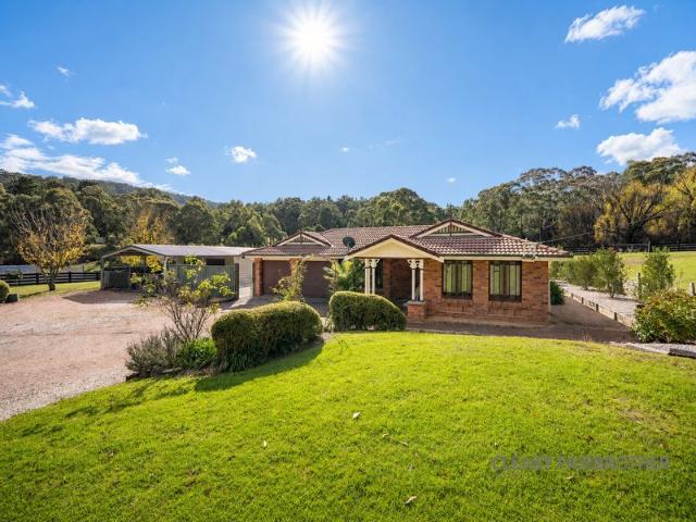 High Country Lifestyle with Space, Serenity & Versatility