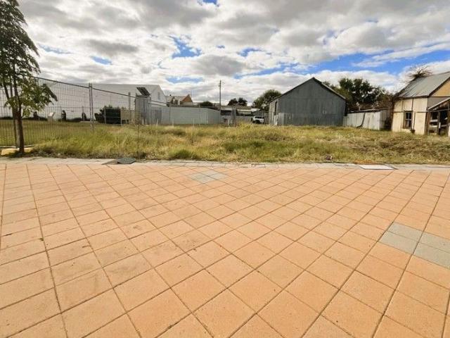High exposure local centre development site