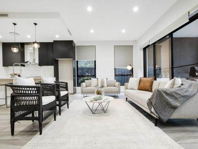High End 4/5 Bedroom Freestanding Home with Study