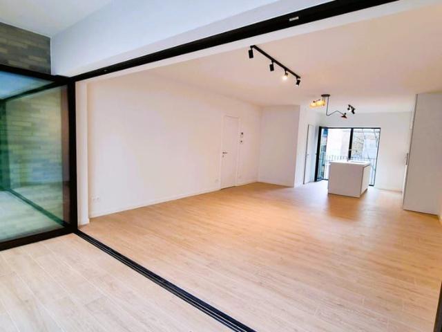 High end 2 bedroom apartment next to Zuidpark