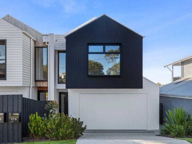 High End Townhouse in Sought After Old Grove