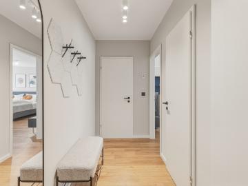 High End Design Apartment First Occupancy After Core Renovation – Balcony & All Inclusive Near Mercedes/Bosch