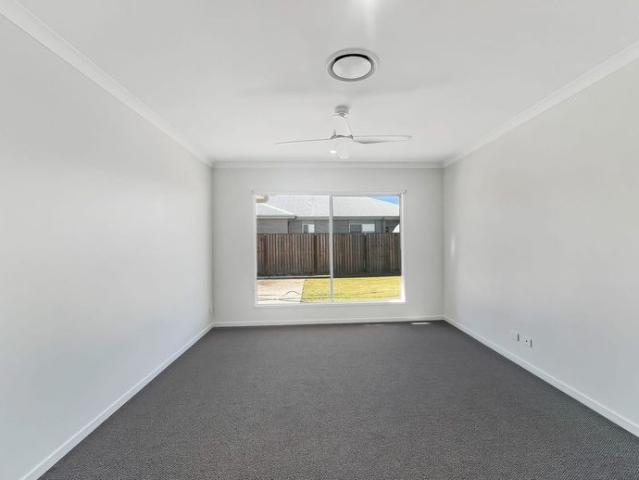 High End Family Living in Nikenbah – 4 Bedroom Home