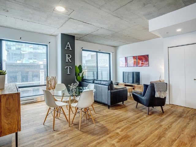 High End Furnished 2 Bedroom Apartment