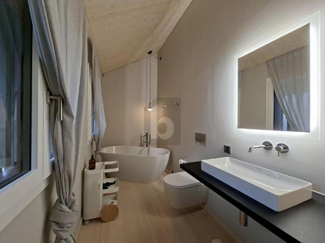 HIGH END HOUSE, EXCLUSIVE, FURNISHED, READY TO MOVE IN!