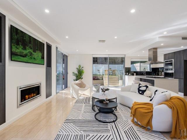 High End Luxury in Beautiful Residence Near the Water