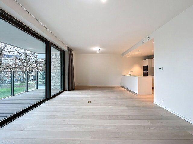 High end new apartment with terraces and parking
