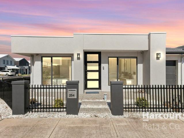 High End Style Meets Effortless Living in a Thriving Kalkallo Pocket!