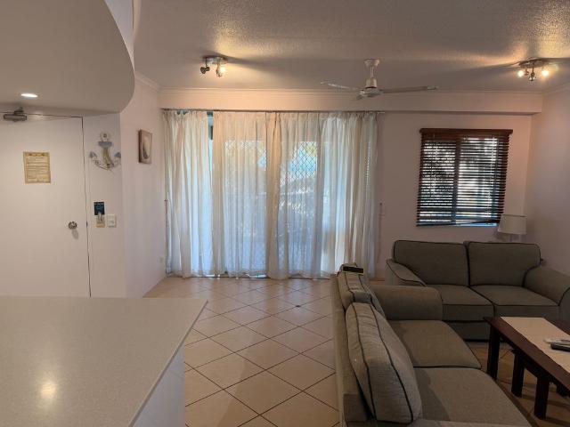 HIGH FLOOR APARTMENT IN BEACHFRONT LOCATION FULLY FURNISHED