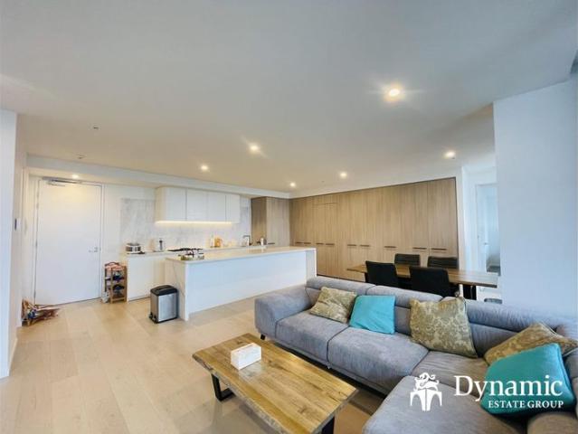 High Floor Fully Furnished 3 Bedroom with Fantastic View!