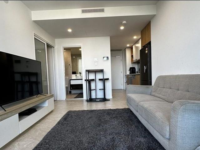 High Floor Furnished Apartment with a Dedicated Work From Home Room, Rooftop Pool and Gym