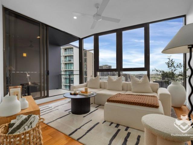 High Floor 2 Bedroom Unit with Scenic Views