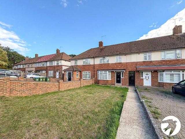 High Grove, London SE18, 3 bed terraced house to rent, £2,000 pcm | PrimeLocation