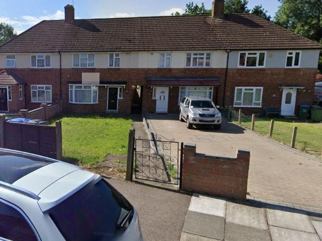 High Grove, Plumstead SE18 3 bed end of terrace house to rent £1,950 pcm £450 pw