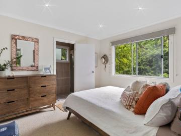High Growth Bardon Holding with Strong Multi Income Appeal