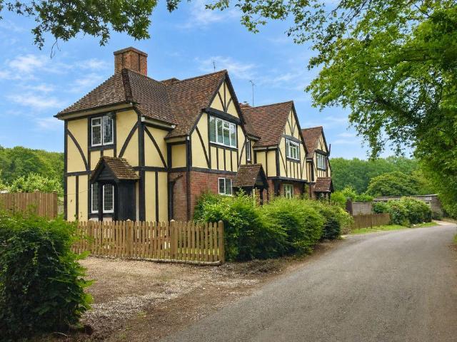 High Halden £1395 3 bed house to rent £1,395 pcm £322 pw