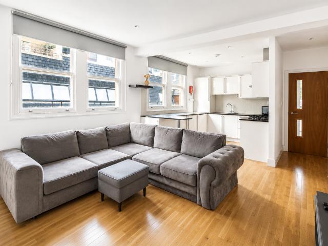 High Holborn, London WC1V, 3 bed flat to rent, £6,067 pcm | PrimeLocation