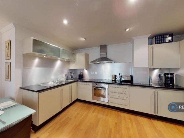 High Holborn, London, WC1V 2 bed flat to rent £3,900 pcm £900 pw