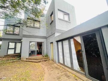 high income 9 bedroom investment pro.