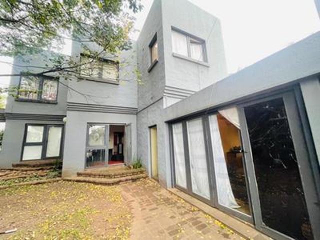 high income 4 bedroom property in se.