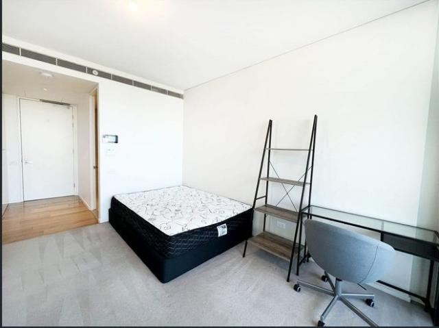 High Level, Fully Furnished Studio In Central Park