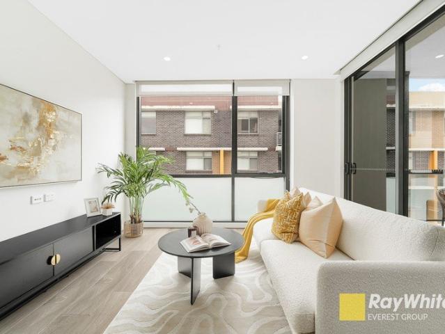 High Level Two Bedroom Apartment in the Heart of Mascot