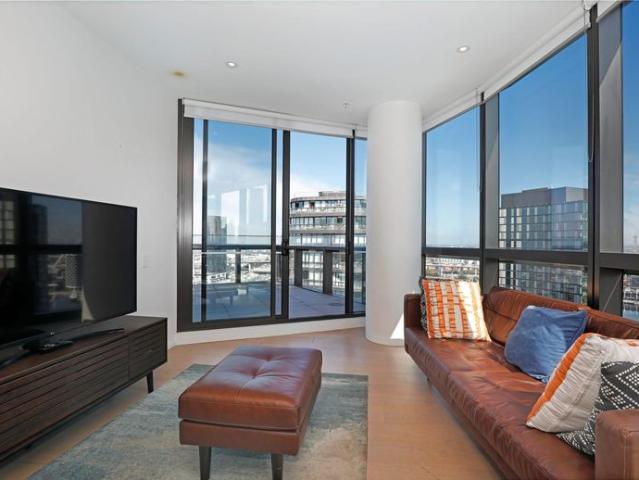 High level 3 Bedroom 2 bathroom Fully Furnished Apartment