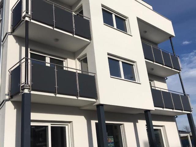 High quality 3 room apartment in Kirchheim Teck – furnished, 2 bedrooms, parking & balcony Furniture will be updated – currently still occupied by previous tenants