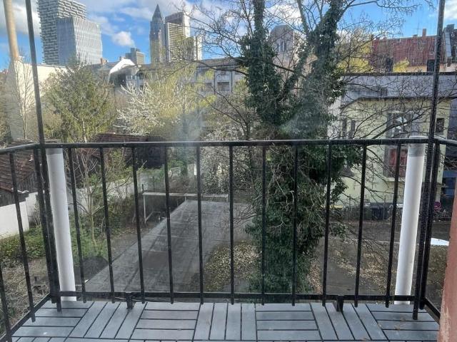 High quality apartment in an old building in Frankfurt near the trade fair, Frankfurt Amsterdam Apartments for Rent