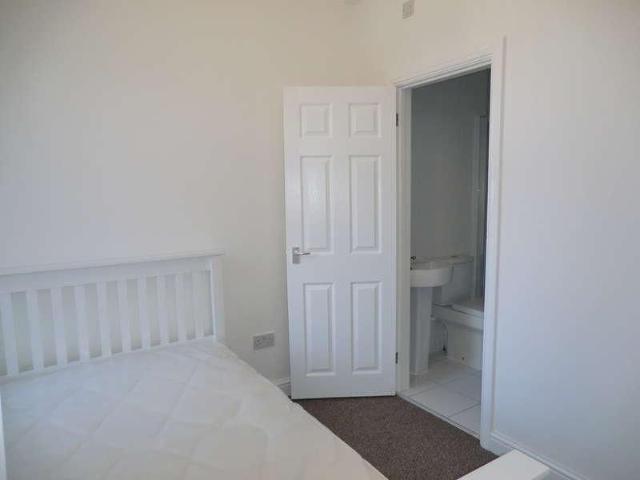 High Quality Ensuite Rooms To Rent, CV1