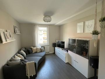 High quality, fully furnished, stylish and completely renovated 2 room apartment in an old building with balcony in Nuremberg St. Jobst, Nurnberg Amsterdam Apartments for Rent