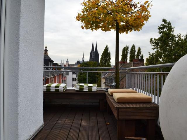 High quality furnished penthouse apartment with view on the cathedral, Koln Amsterdam Apartments for Rent