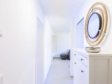 High quality furnished 3 room apartment with balcony, garden use and monthly cleaning in S Vaihingen, Stuttgart Amsterdam Apartments for Rent