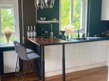 High Quality Furnished 3 Room Apartment with Large South Facing Balcony in Unterföhring
