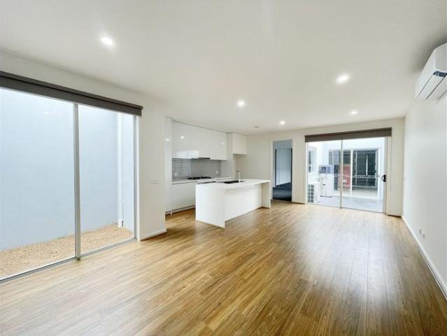 HIGH QUALITY LOW MAINTENANCE FAMILY HOME