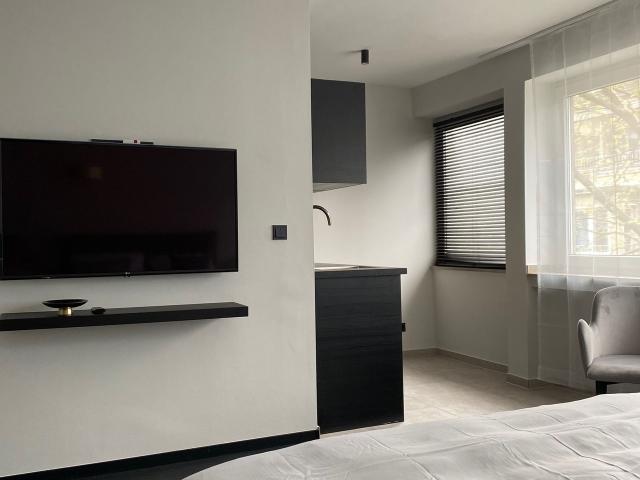High quality & very central apartment near main station Düsseldorf, Dusseldorf Amsterdam Apartments for Rent