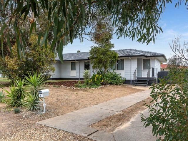 High Return Duplex Opportunity with Subdivision Potential