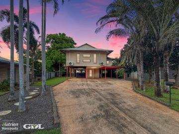 House for sale in Katherine County - Garden