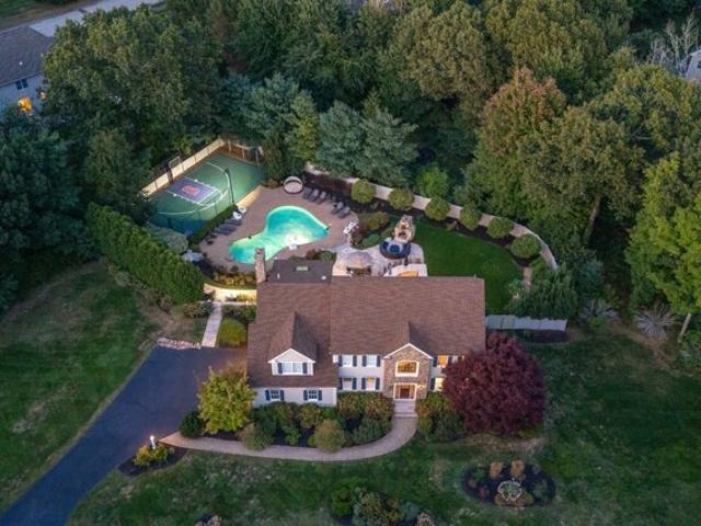 High Ridge Rd, Topsfield, Home For Sale