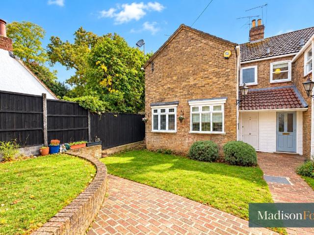 High Road, Chigwell, Essex IG7, 2 bed terraced house to rent, £2,250 pcm | PrimeLocation