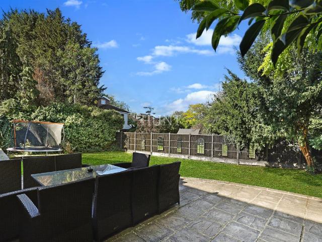 High Road, Chigwell IG7, 6 bed detached house to rent, £6,000 pcm | PrimeLocation