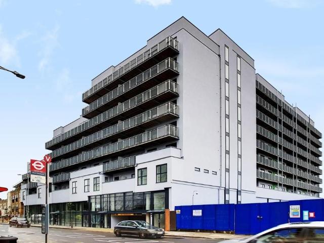 High Road, Ilford IG1, Studio to rent, £1,350 pcm | PrimeLocation
