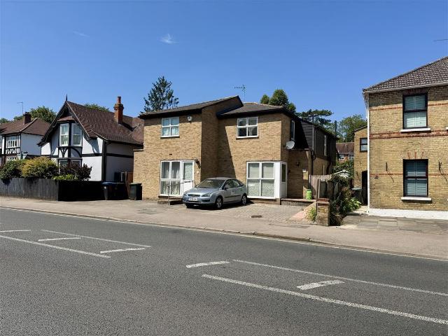 High Road, Loughton IG10, 2 bed property to rent, £2,250 pcm | PrimeLocation