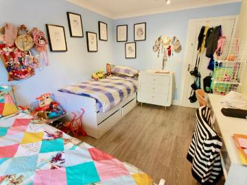 High Road, London N12, 2 bed flat to rent, £1,925 pcm | PrimeLocation