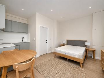 High Road, London N12, Studio to rent, £1,450 pcm | PrimeLocation