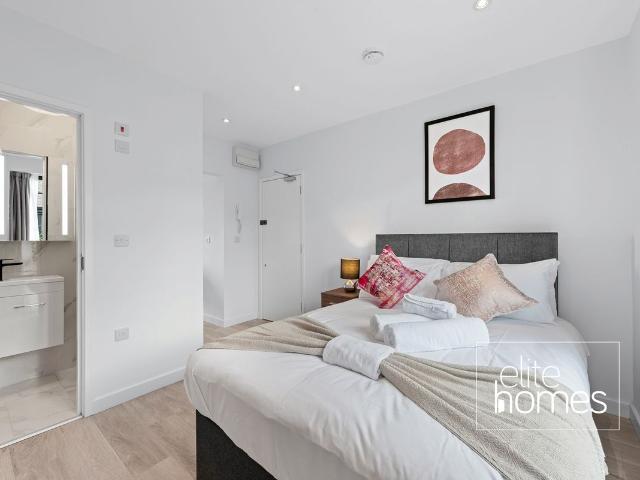 High Road, London N17, 1 bed flat to rent, £1,650 pcm | PrimeLocation
