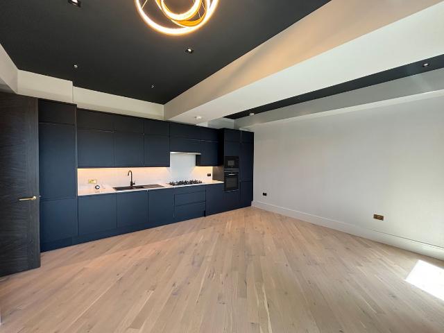 High Road, London N20, 1 bed flat to rent, £2,500 pcm | PrimeLocation